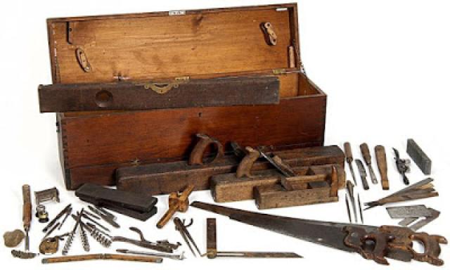 1e581298e24_800px_Minnesota_State_Capitol_Woodworkers_Toolbox_Historical_Society.jpg